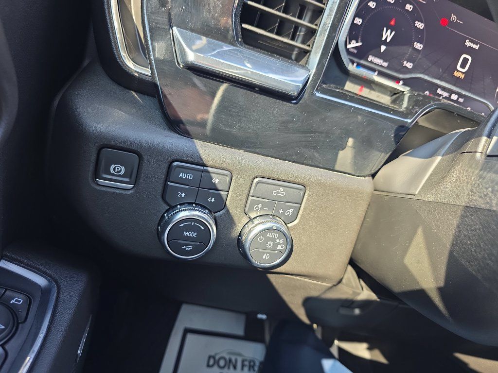 Used 2024 GMC Sierra 1500 Elevation w/ Preferred Package AWD/4WD image 23