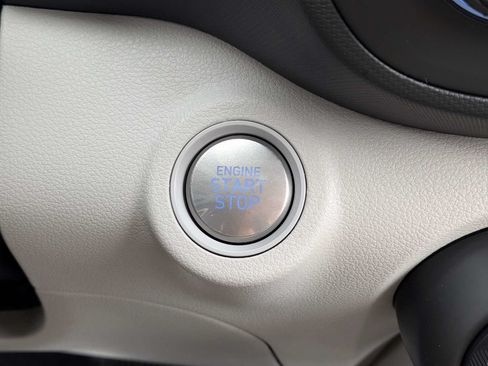 Used 2026 Hyundai Venue SEL FWD image 26