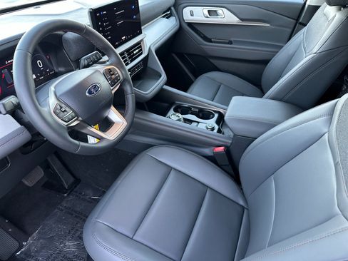 New 2026 Ford Explorer Active w/ Active Comfort Package image 10