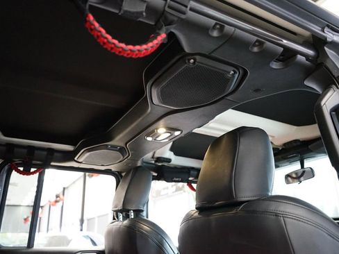 Used 2020 Jeep Wrangler Unlimited Sport image 13