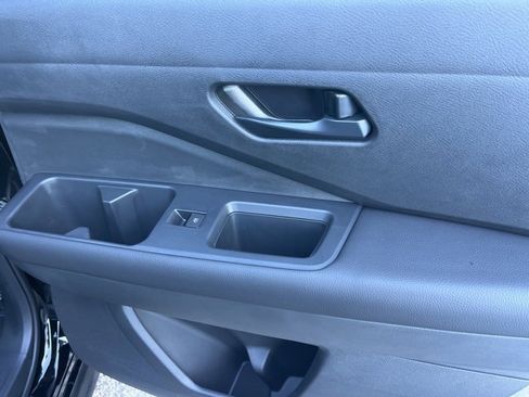 New 2025 Nissan Pathfinder SV image 23