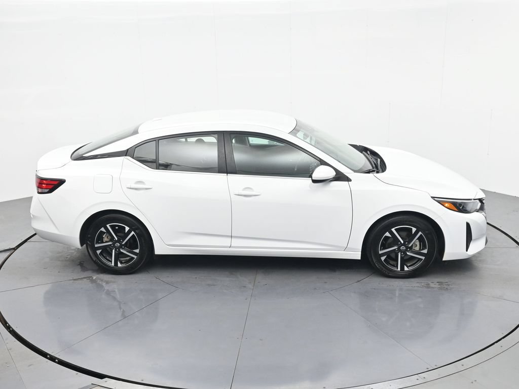 Used 2024 Nissan Sentra SV FWD image 33