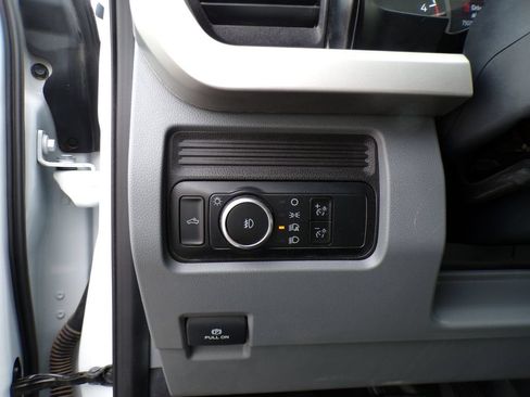 Used 2024 Ford F250 XL w/ FX4 Off-Road Package AWD/4WD image 11