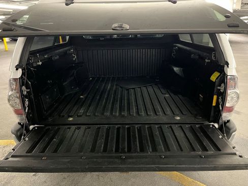 Used 2013 Toyota Tacoma 4x4 Double Cab w/ TRD Off-Road Pkg image 32