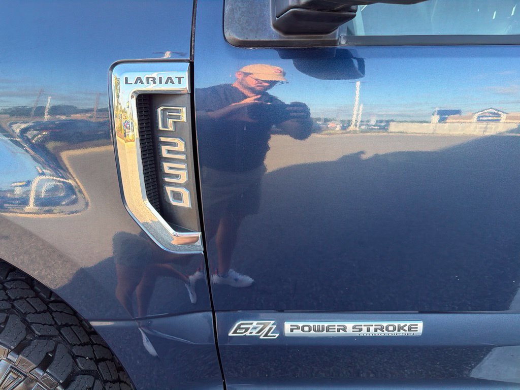 Used 2019 Ford F250 Lariat w/ FX4 Off-Road Package AWD/4WD image 14