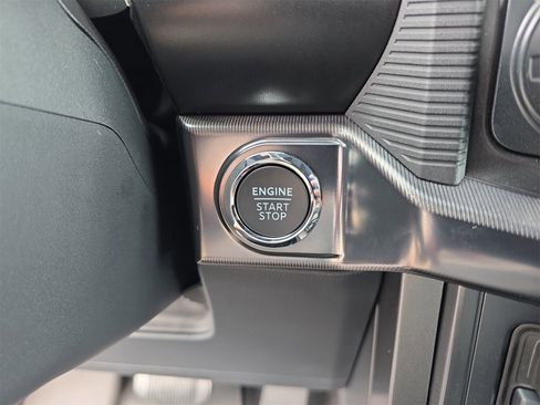 New 2025 Ford F150 Lariat w/ Equipment Group 502A High image 25