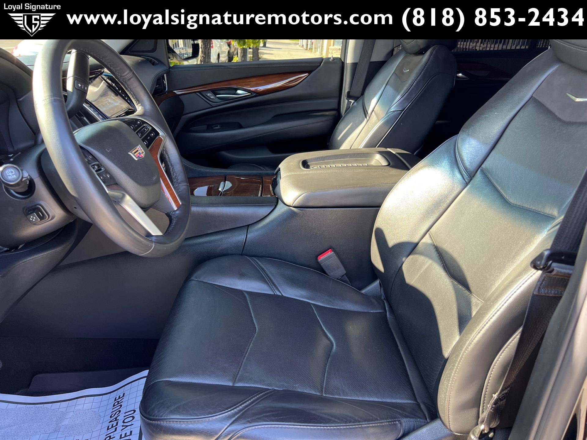 Used 2018 Cadillac Escalade ESV Luxury RWD image 21
