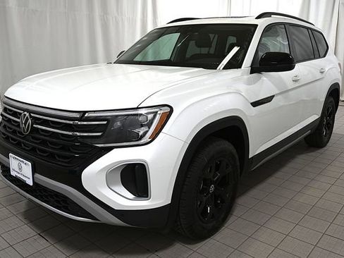 New 2026 Volkswagen Atlas Peak Edition AWD/4WD image 17