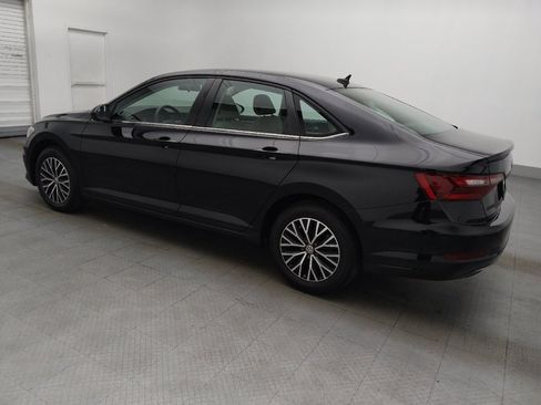 Used 2021 Volkswagen Jetta SE FWD image 3