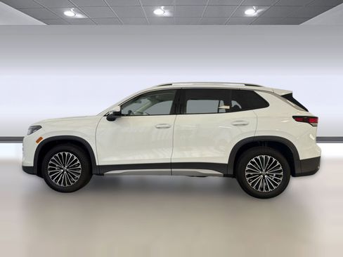 New 2026 Volkswagen Tiguan S FWD image 2