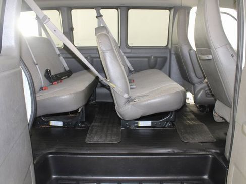 Used 2016 Chevrolet Express 3500 LT w/ LT Preferred Equipment Group image 15