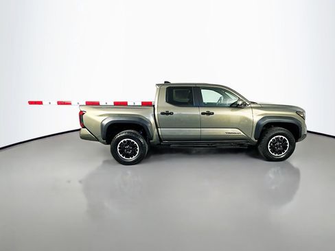 Used 2024 Toyota Tacoma TRD Off-Road AWD/4WD image 8