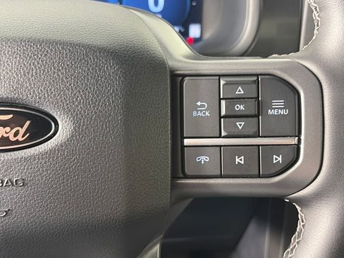 Used 2025 Ford F150 Lariat AWD/4WD image 18