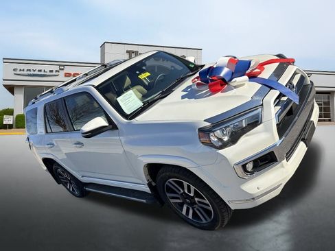 Used 2020 Toyota 4Runner Limited image 11