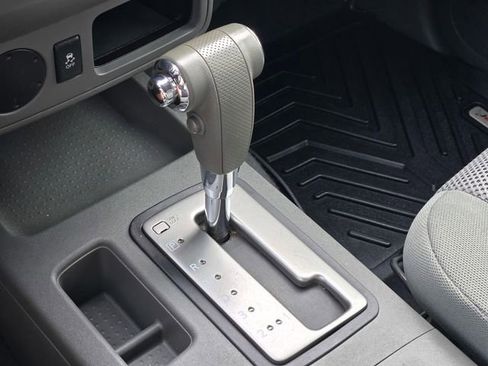 Used 2019 Nissan Frontier SV image 17