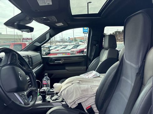 Used 2025 Chevrolet Silverado 1500 ZR2 w/ Technology Package image 9