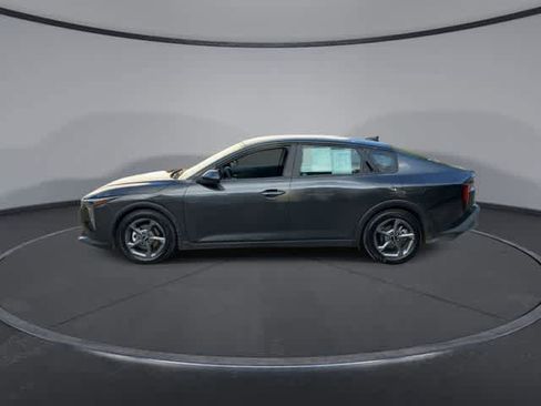 Used 2025 Kia K4 LXS FWD image 5