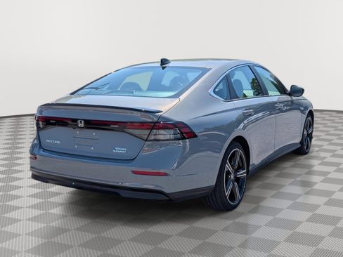 Used 2025 Honda Accord Sport image 5