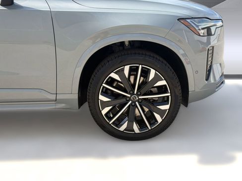 New 2026 Volvo XC90 B6 Ultra w/ Protection Package AWD/4WD image 11