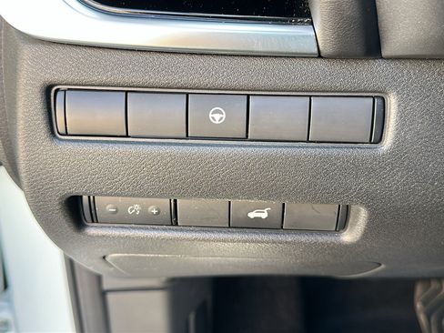 Certified 2023 Nissan Rogue SL w/ SL Premium Package AWD/4WD image 14