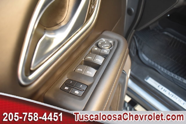 Used 2023 Chevrolet Suburban Z71 w/ Luxury Package AWD/4WD image 22