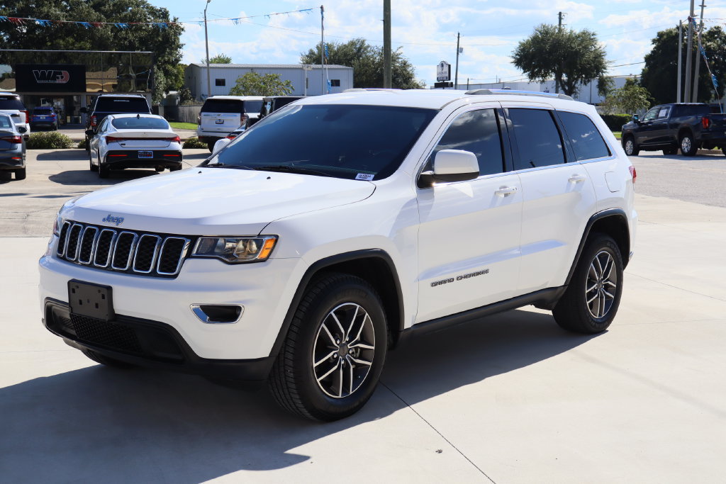 Used 2021 Jeep Grand Cherokee Laredo AWD/4WD image 5