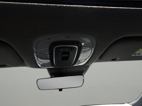 Used 2021 Hyundai Elantra SEL w/ Convenience + Premium Package FWD image 17