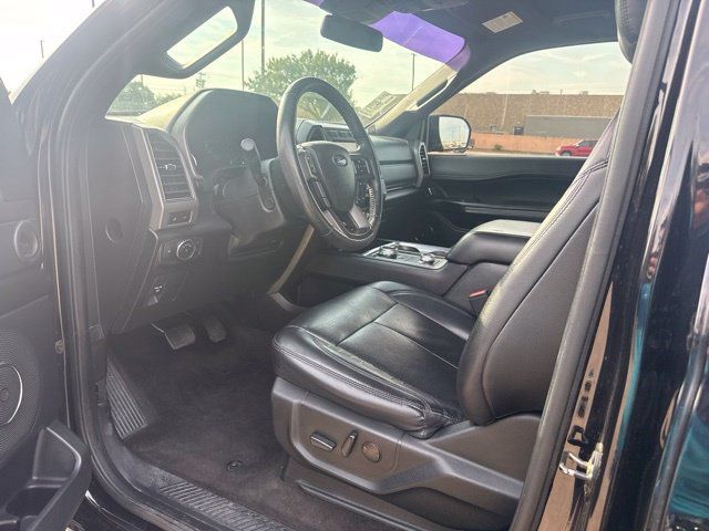 Used 2020 Ford Expedition XLT w/ Equipment Group 202A AWD/4WD image 11