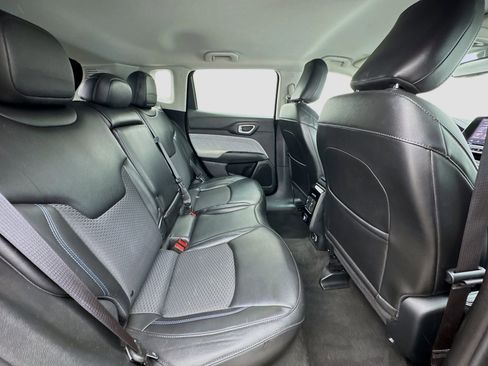 Used 2022 Jeep Compass Latitude image 18