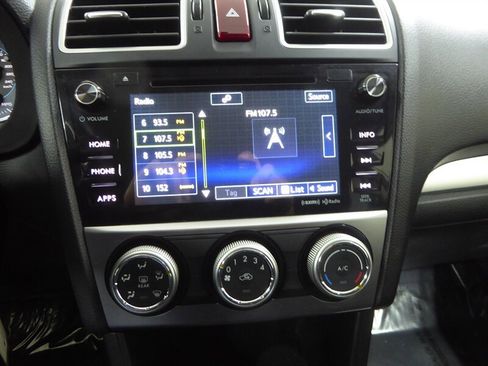 Used 2015 Subaru Crosstrek 2.0i Premium image 13