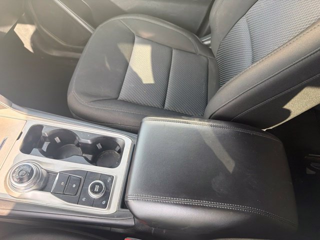 Used 2023 Ford Explorer XLT AWD/4WD image 27