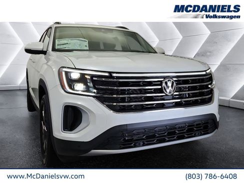 New 2026 Volkswagen Atlas SE FWD image 1