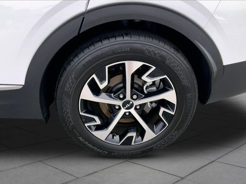 Used 2024 Kia Sportage EX FWD image 10