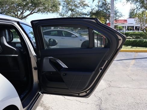 Used 2025 BMW 740i image 30