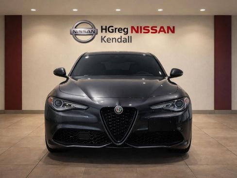 Used 2020 Alfa Romeo Giulia Ti Sport w/ Quick Order Package 22S Sport AWD/4WD image 5