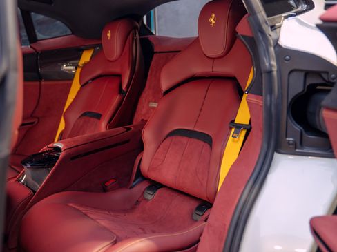Used 2025 Ferrari Purosangue AWD/4WD image 5