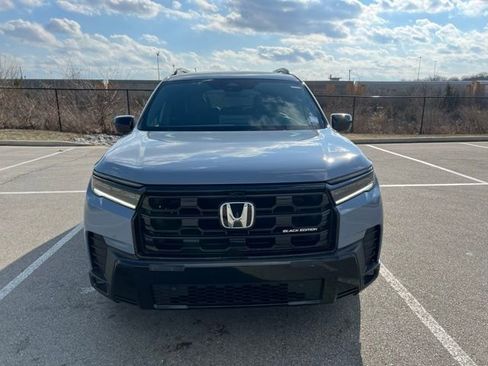 New 2026 Honda Pilot Black Edition image 2