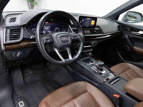 Used 2019 Audi Q5 2.0T Premium Plus w/ Premium Plus Package AWD/4WD image 6