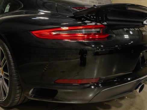 Used 2018 Porsche 911 Carrera image 22
