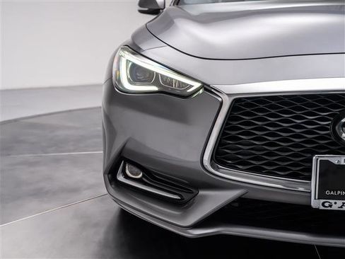 Used 2019 INFINITI Q60 3.0t Luxe w/ Essential Package RWD image 15