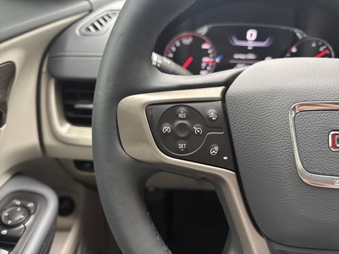 Used 2024 GMC Terrain Denali w/ Denali Premium Package AWD/4WD image 12