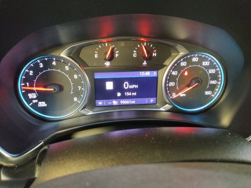 Used 2022 Chevrolet Equinox Premier FWD image 23