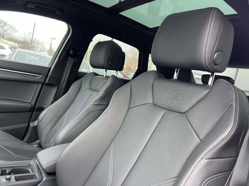 Certified 2025 Audi Q3 2.0T Premium w/ Convenience Package image 11