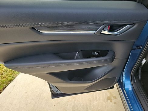 Used 2023 MAZDA CX-5 AWD 2.5 S w/ Premium Package image 11