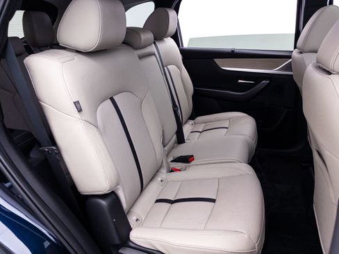 Certified 2025 MAZDA CX-90 Plug-In Hybrid w/ Preferred AWD/4WD image 39
