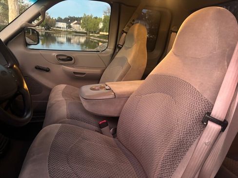 Used 2000 Ford F150 XL image 10