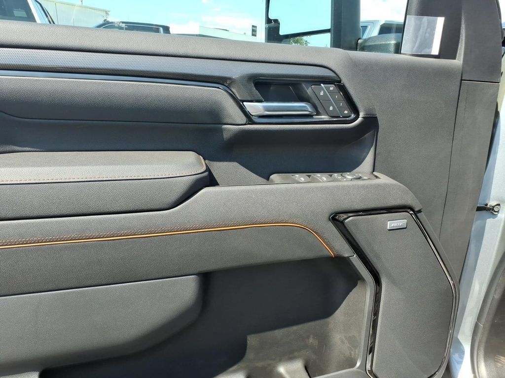 New 2026 GMC Sierra 2500 AT4 w/ Max Trailering Package AWD/4WD image 13