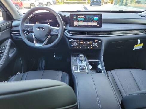 New 2026 INFINITI QX60 Luxe w/ Family Package image 13
