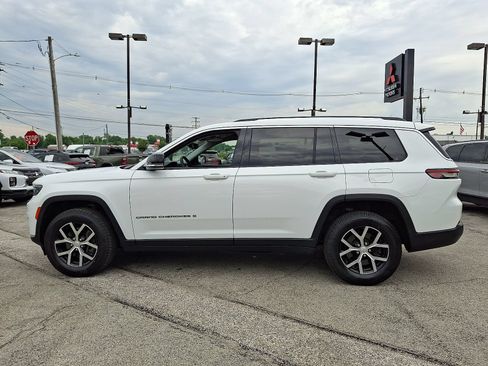 Used 2023 Jeep Grand Cherokee L Limited w/ Trailer Tow Group (B) AWD/4WD image 4