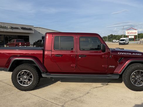 Used 2021 Jeep Gladiator Overland w/ Popular Equipment Package AWD/4WD image 12
